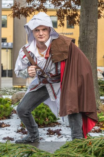 Ezio Auditore da Firenze ️ En grym tolkning av Ezio från Assassin's Creed: Brotherhood.  Cosplayer: @beastmastern38
